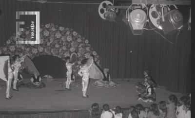 Danzas en el Teatro Pedro Barbero