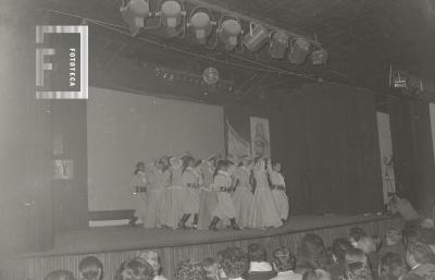 Danzas en el Teatro Pedro Barbero