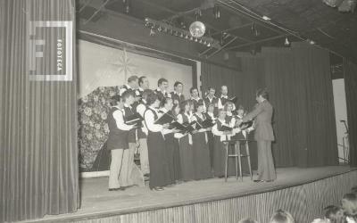 Coro municipal en el Teatro Pedro Barbero