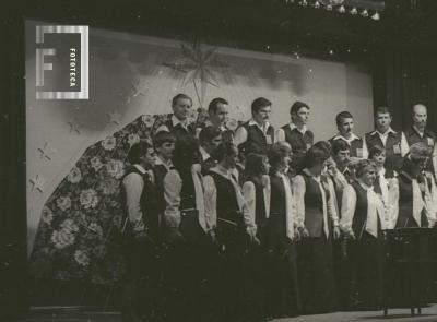 Coro municipal en el Teatro Pedro Barbero