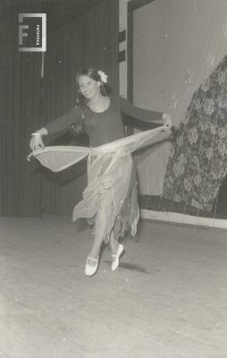 Profesora de danzas clásicas y españolas Nilda Caballero