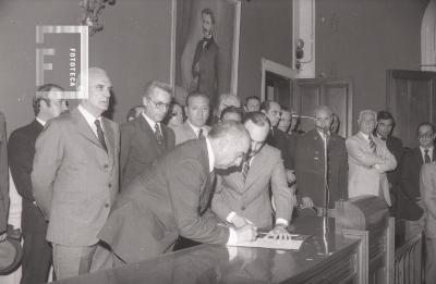 Asunción del Intendente Pedro Schinoni