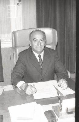 Intendente Pedro Schinoni en su despacho