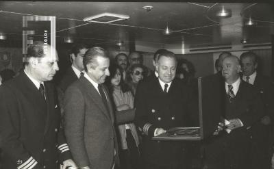 Visita al buque de la Escuela de Prefectura