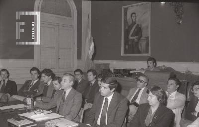 Conferencia de prensa en el Palacio Municipal sobre planificación y viviendas