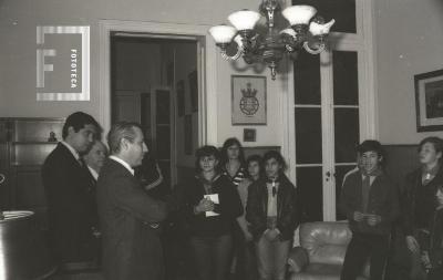 Visita de los niños exploradores al Palacio Municipal