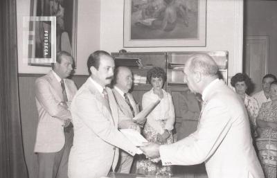 Entrega de terrenos a la Iglesia