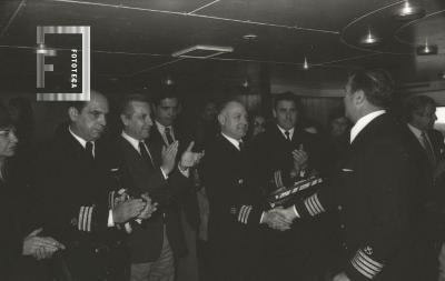 Visita al buque de la Escuela de Prefectura