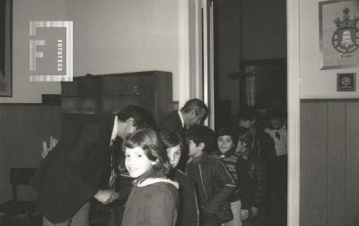 Visita de los niños exploradores al Palacio Municipal