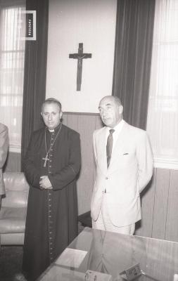 Entrega de terrenos a la Iglesia