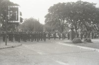 Banda militar frente al Palacio Municipal