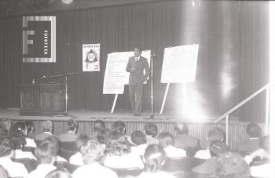 Charla de Defensa Civil en el Teatro Pedro Barbero