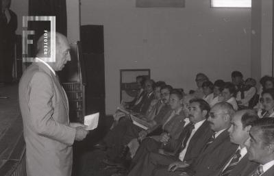 Charla de Defensa Civil en el Teatro Pedro Barbero