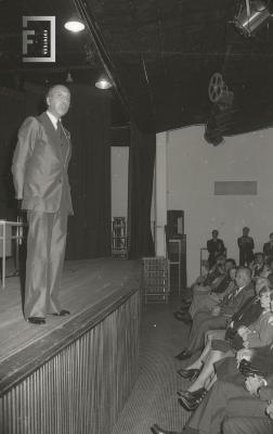 Conferencia en el Teatro Municipal Teatro Pedro Barbero