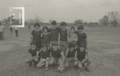 Equipo de fútbol de niños