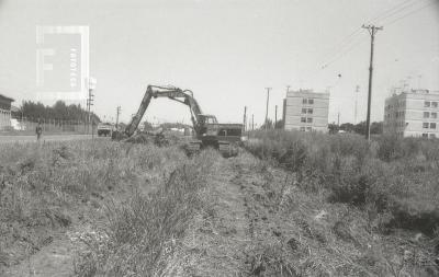 Trabajos de zanjeo en la ruta 12