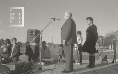 Acto público en la plaza