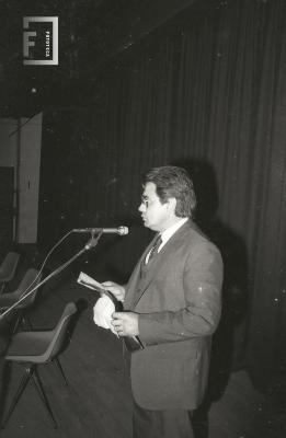 Conferencia de médico en el Teatro Pedro Barbero
