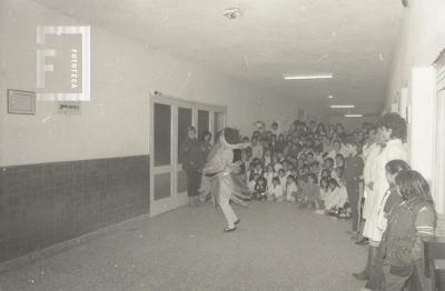 Muestra de danzas en la escuela