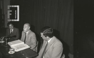 Conferencia de médico en el Teatro Pedro Barbero