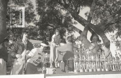 Entrega de premios del triatlón en la Plaza Eduardo Costa