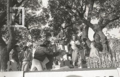 Entrega de premios del triatlón en la Plaza Eduardo Costa