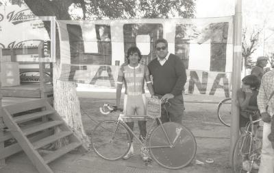 Llegada de los corredores del triatlón a la Plaza Eduardo Costa