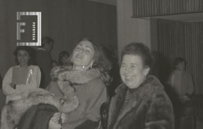 Homenaje a periodistas en el Teatro Pedro Barbero