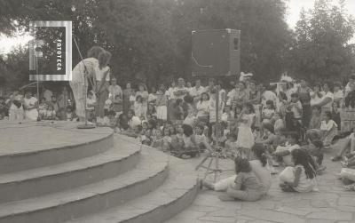 Cuentos en la Plaza Italia