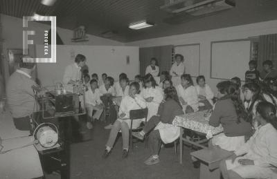 Charla en las escuelas