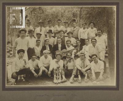 Jóvenes en recreo de la ribera