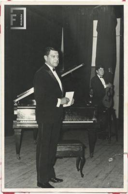 Recital del pianista Rubén Durán - Entrega de premios del concurso literario zonal en el teatro Pedro Barbero