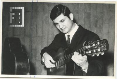 Artista Carlos Santa María