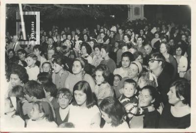 Inauguración de decoración navideña en la Plaza Eduardo Costa