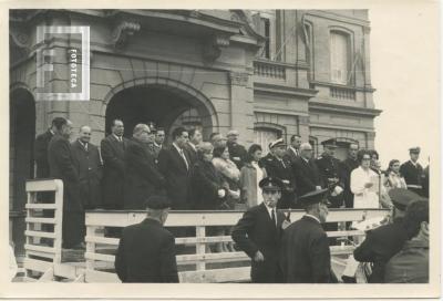 Acto del 25 de mayo en la plaza Eduardo Costa