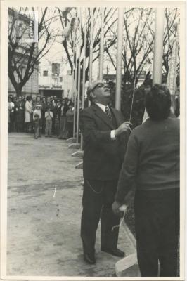 Acto del 25 de mayo en la plaza Eduardo Costa