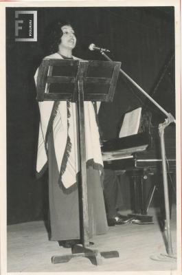 Presentación de la cantante y compositora Carmen Guzman en el Teatro Pedro Barbero